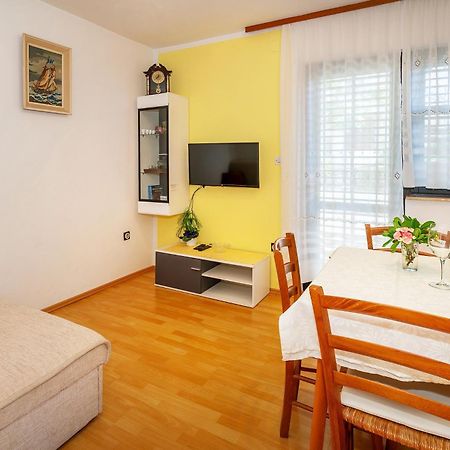 Apartments Sucur With Terrace バスカ エクステリア 写真