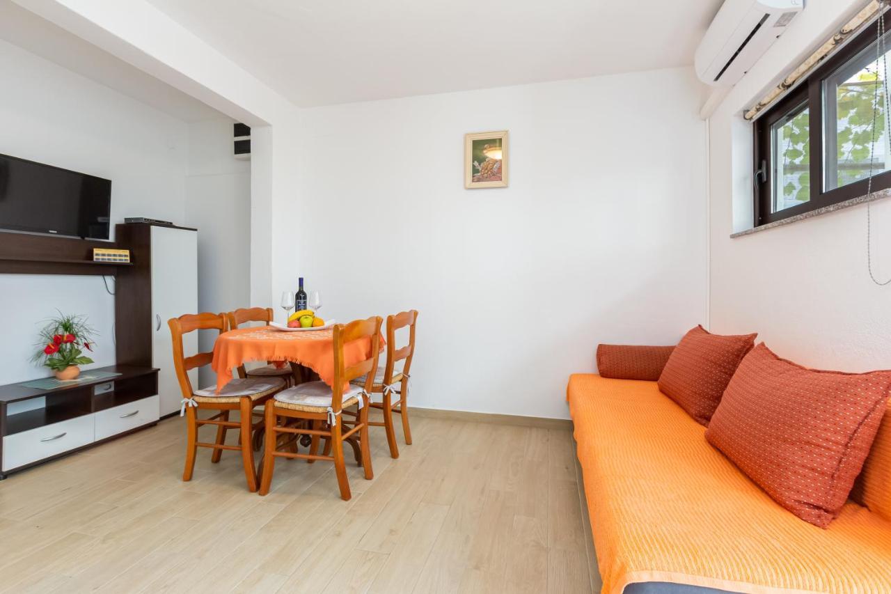 Apartments Sucur With Terrace バスカ エクステリア 写真