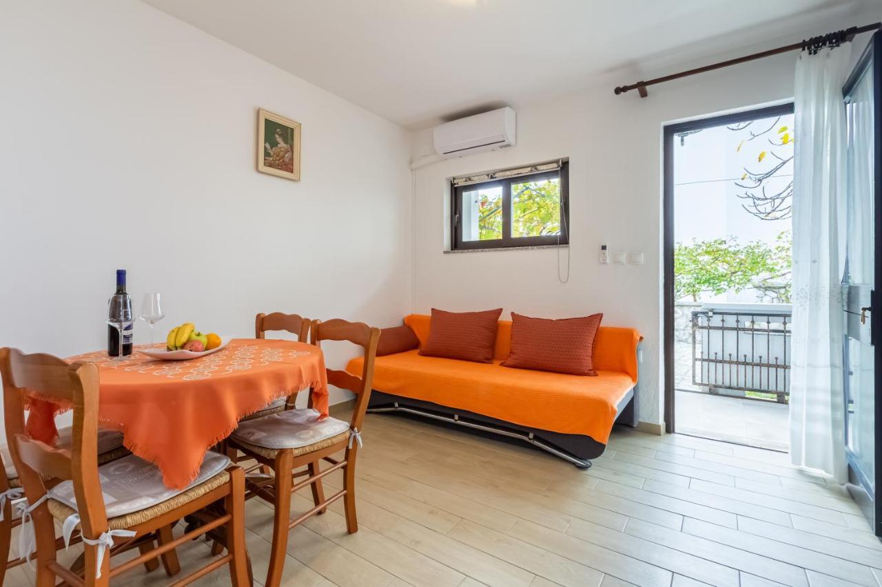 Apartments Sucur With Terrace バスカ エクステリア 写真