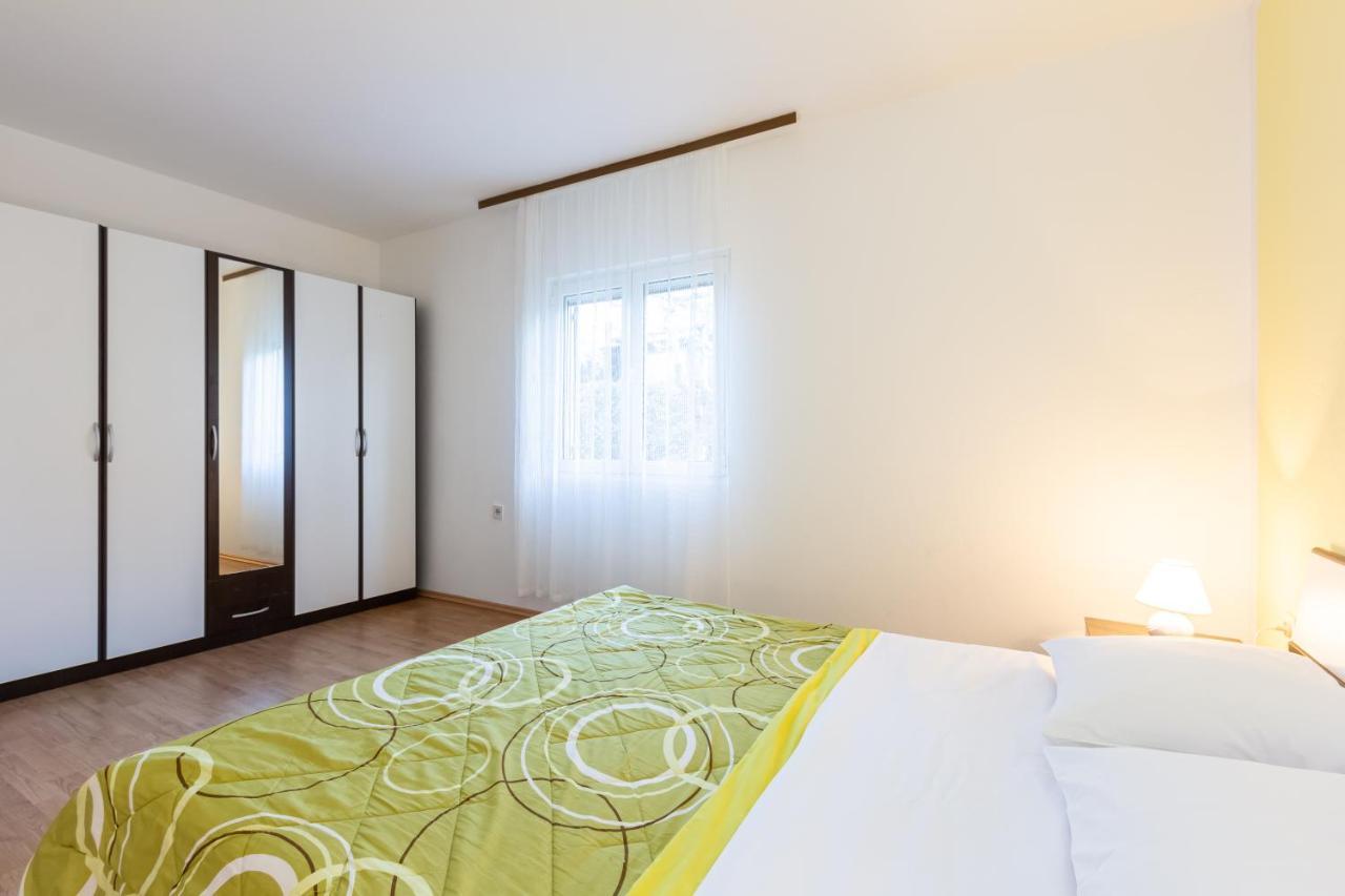Apartments Sucur With Terrace バスカ エクステリア 写真