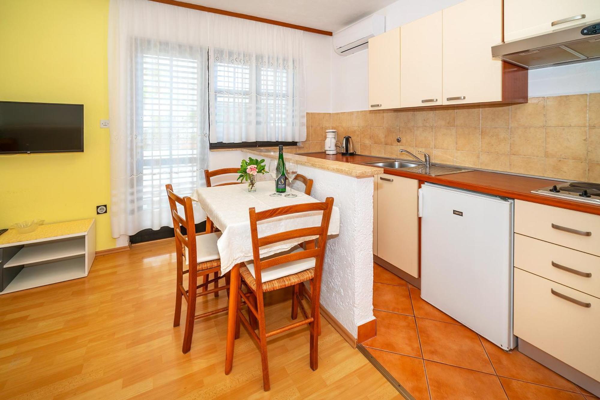 Apartments Sucur With Terrace バスカ エクステリア 写真
