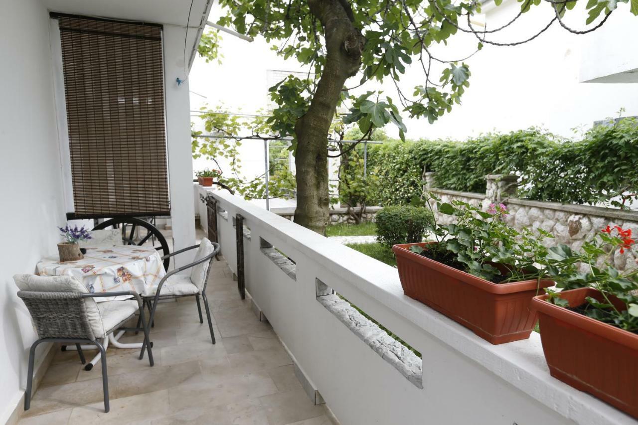 Apartments Sucur With Terrace バスカ エクステリア 写真