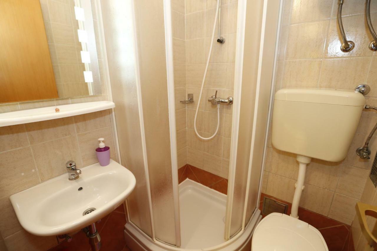 Apartments Sucur With Terrace バスカ エクステリア 写真