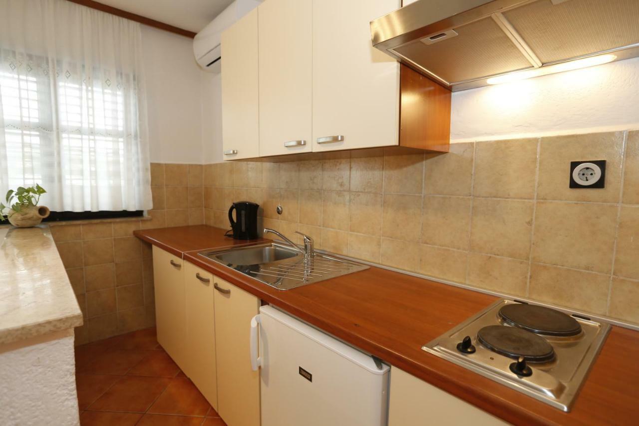 Apartments Sucur With Terrace バスカ エクステリア 写真